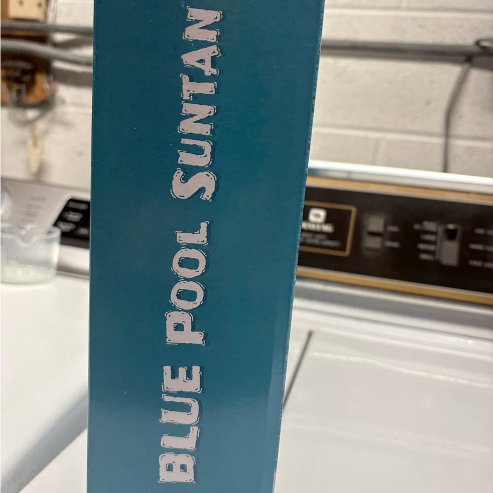 Blue Pool Suntan Float - Picture 5 of 6